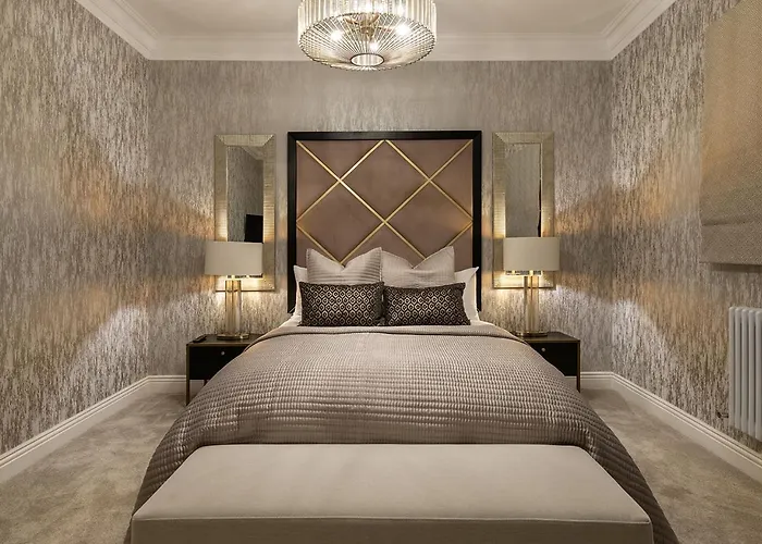 Luxury Georgian City Retreat By Sovo Apartments