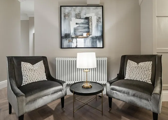 Luxury Georgian City Retreat By Sovo Apartments